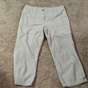 New York & Company Capri pants
